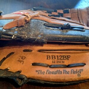 Rawlings Tan Leather Baseball Glove w Black Stitching Unisex Very Good Condition